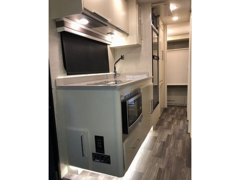 2020 Tiffin Wayfarer 25QW - 006