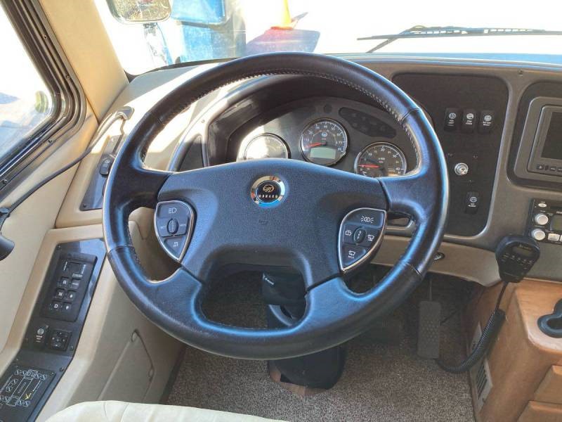 2008 Monaco Camelot 42PDQ - 010