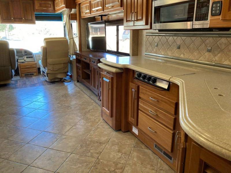 2008 Monaco Camelot 42PDQ - 013