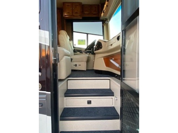 2016 Tiffin Phaeton 40QBH - 003