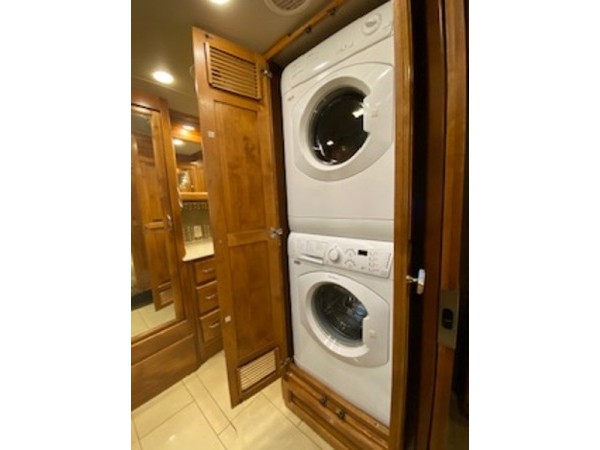 2016 Tiffin Phaeton 40QBH - 009