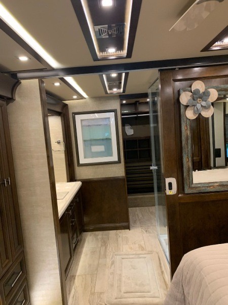 2019 Tiffin Allegro Bus 45OPP - 004