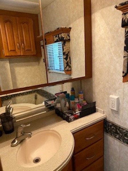 2007 Holiday Rambler Endeavor 40PRQ - 013
