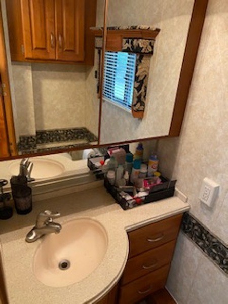 2007 Holiday Rambler Endeavor 40PRQ - 016
