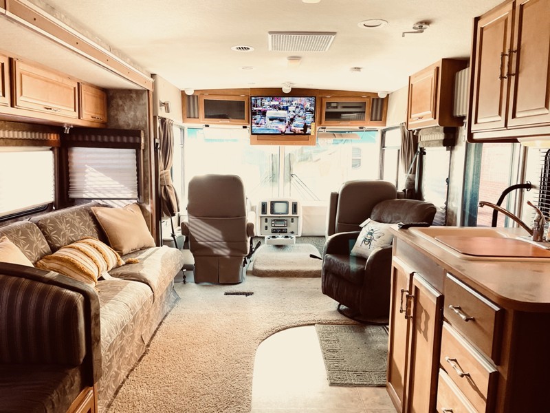 2007 Winnebago Sightseer 35J - 009