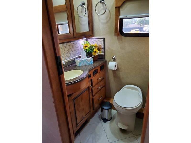 2012 Holiday Rambler Endeavor 43DFT - 017