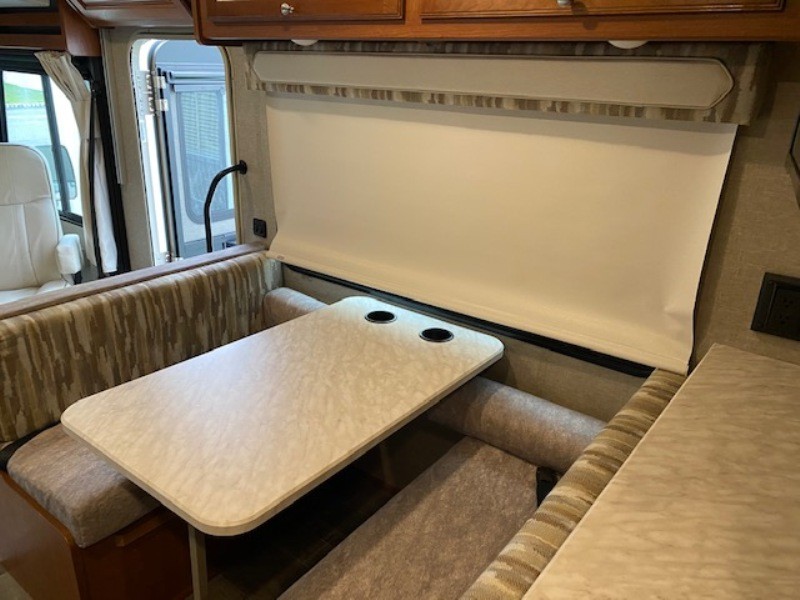 2019 Winnebago Sunstar 29VE - 012