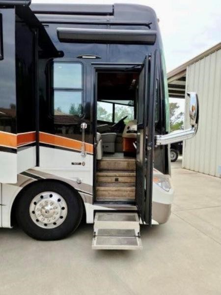 2017 Allegro Bus 45 OPP - 004