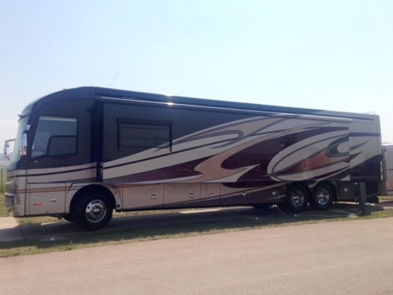 2011 American Coach Heritage 45BT - 002