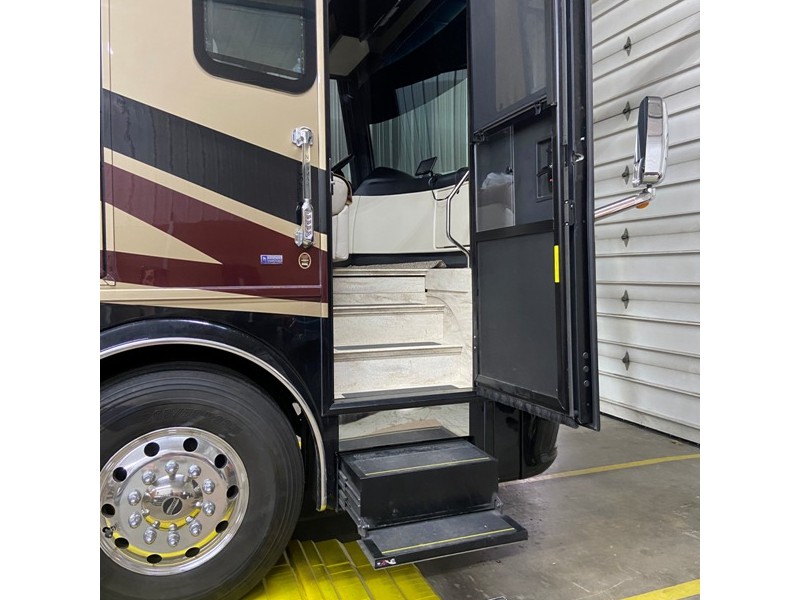 2016 Newmar London Aire 4553 - 004