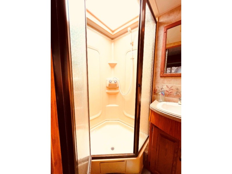 2007 Damon Daybreak 3276 - 029