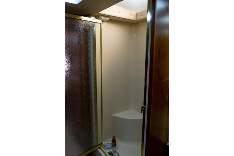 2003 Country Coach Allure - 014