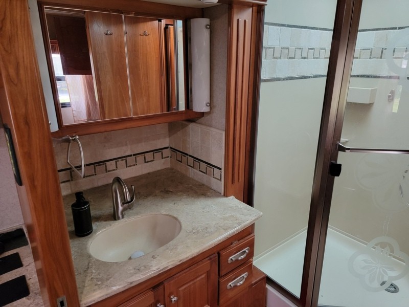 2008 Country Coach Intrigue 530 Jubilee - 032