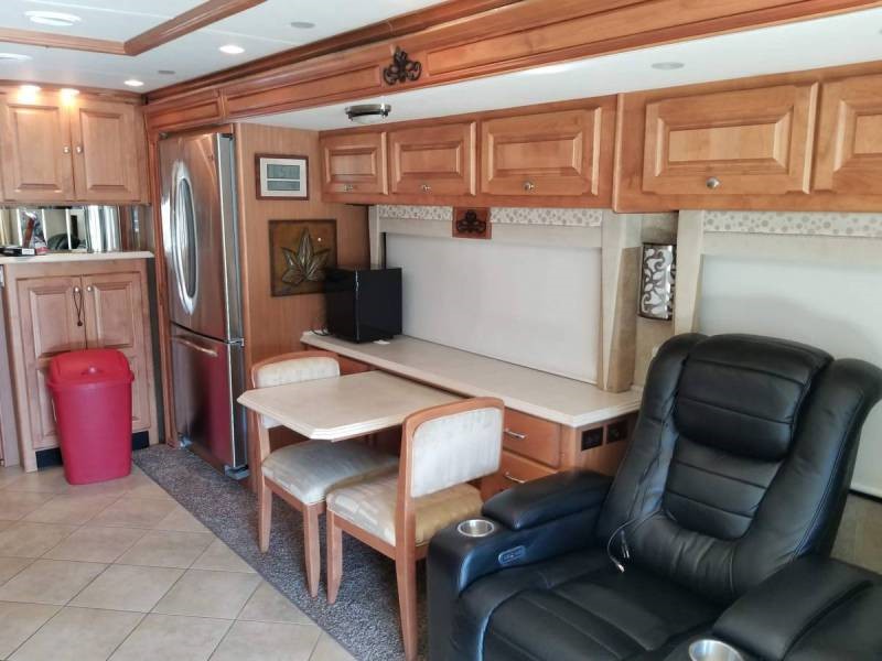 2010 Tiffin Phaeton 40QTH - 009