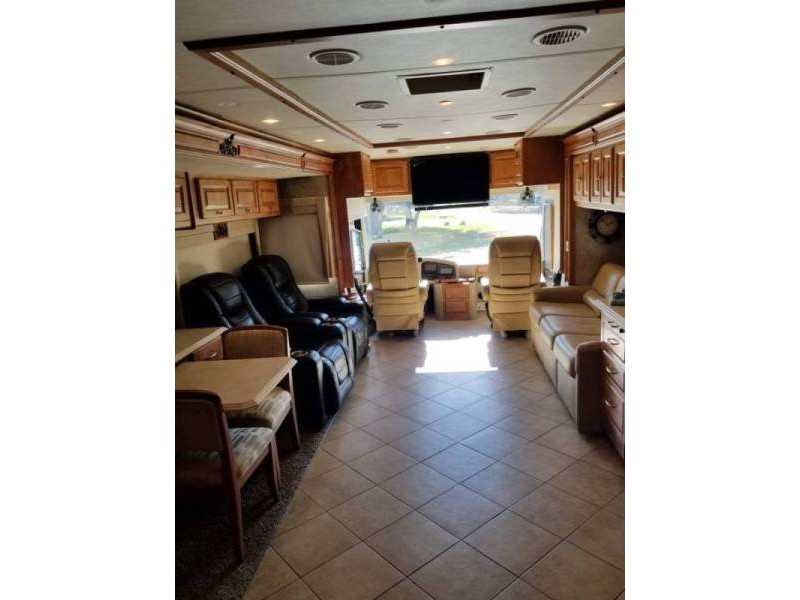 2010 Tiffin Phaeton 40QTH - 012