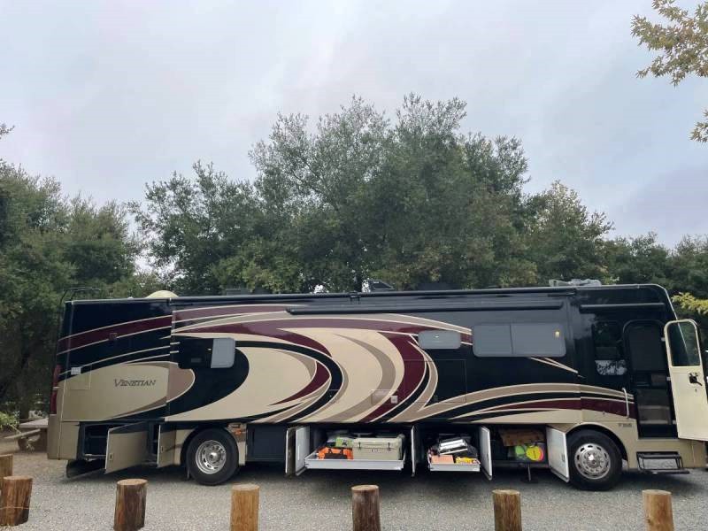 2017 Thor Venetian A40 - 002