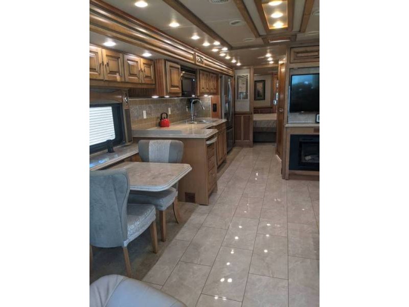 2018 Tiffin Phaeton 40AH - 015