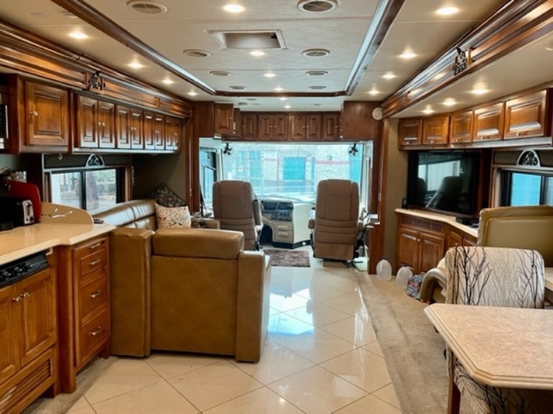 2013 Tiffin Phaeton 42LH - 007