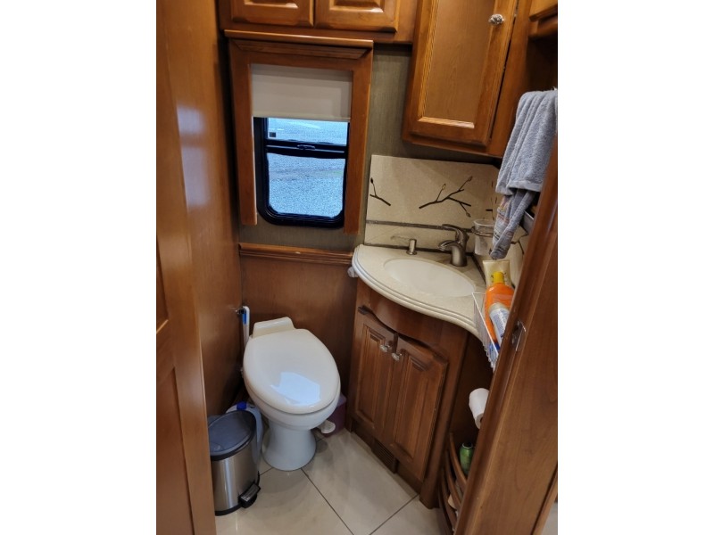 2013 Tiffin Phaeton 42LH - 013