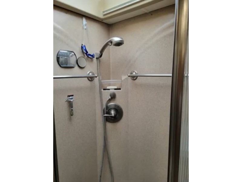 2013 Tiffin Phaeton 42LH - 020