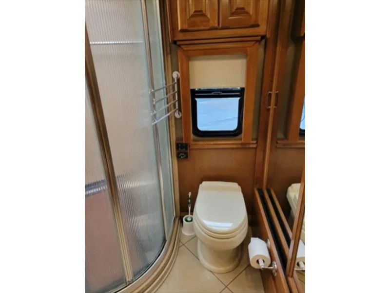 2013 Tiffin Phaeton 42LH - 021