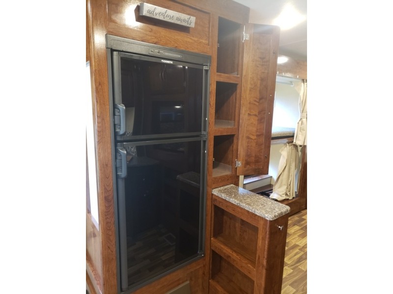 2018 Coachmen Pursuit 33BH - 011