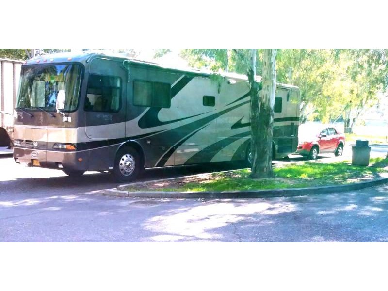 2002 Monaco Dynasty Chancellor - 002