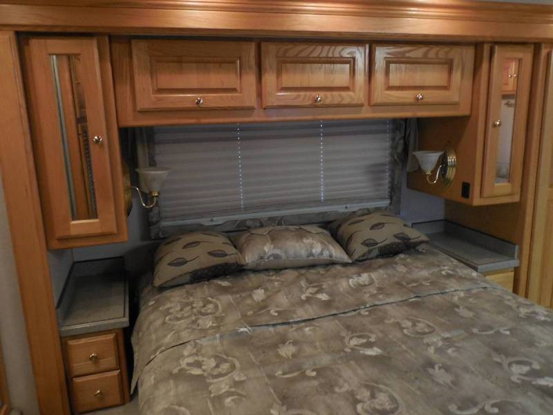 2002 Monaco Dynasty Chancellor - 021