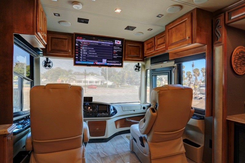 2019 Tiffin Phaeton 37BH - 015