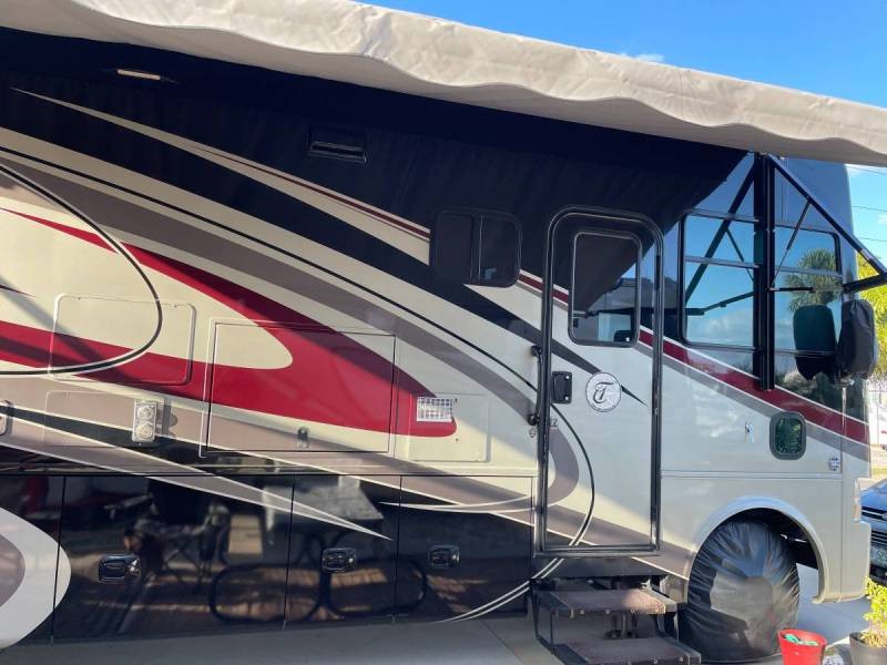 2015 Tiffin Allegro Open Road 31SA