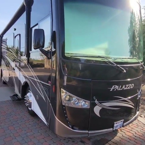 2016 Thor Palazzo 33.2 - 001