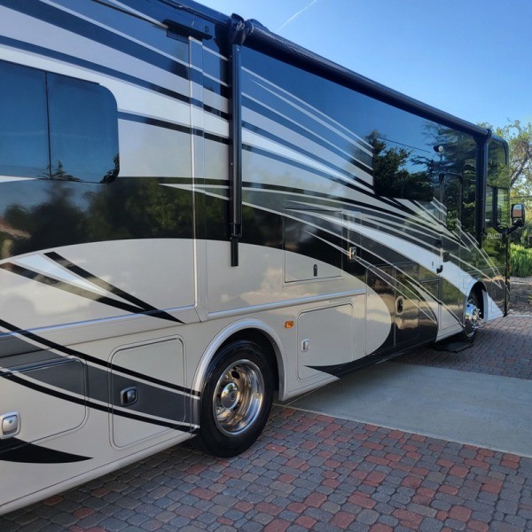 2016 Thor Palazzo 33.2 - 025