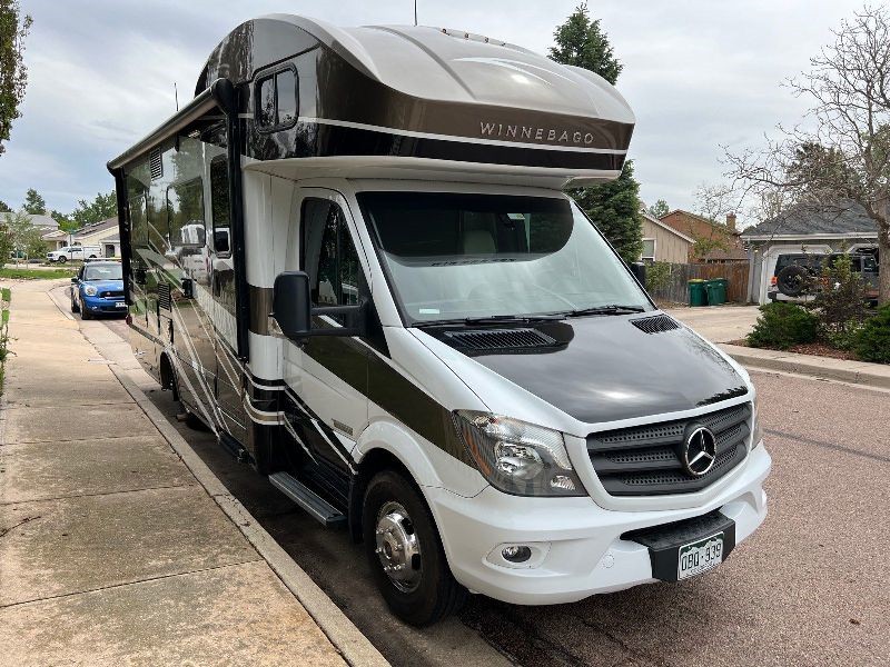 2017 Winnebago View 24J - 002