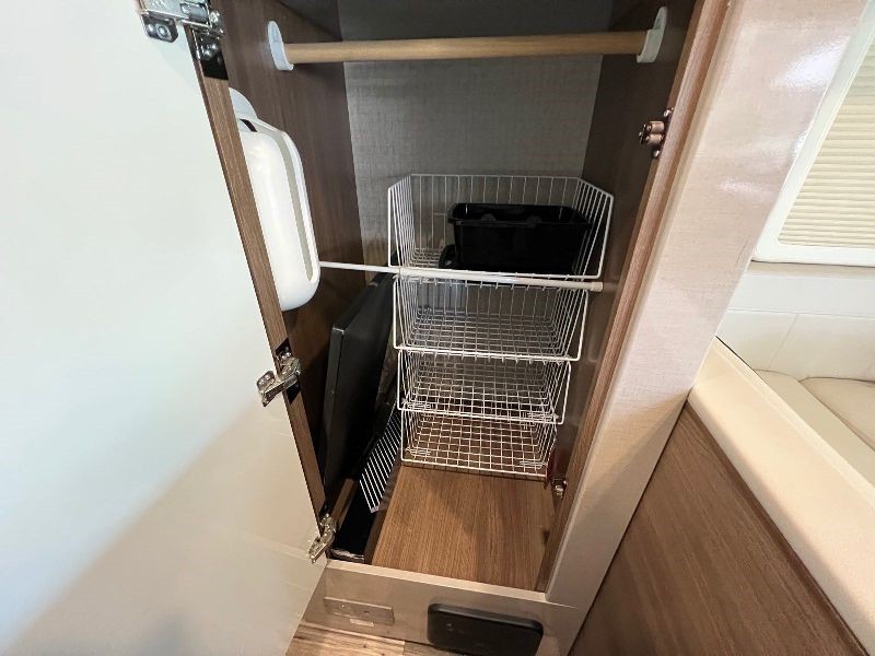 2017 Winnebago View 24J - 010