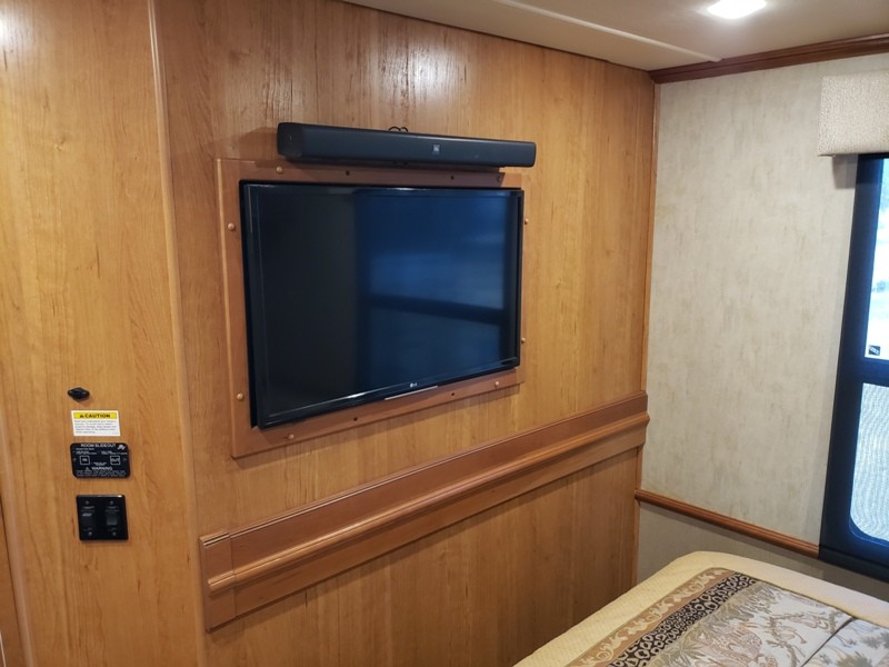 2016 Fleetwood Excursion 35B - 017