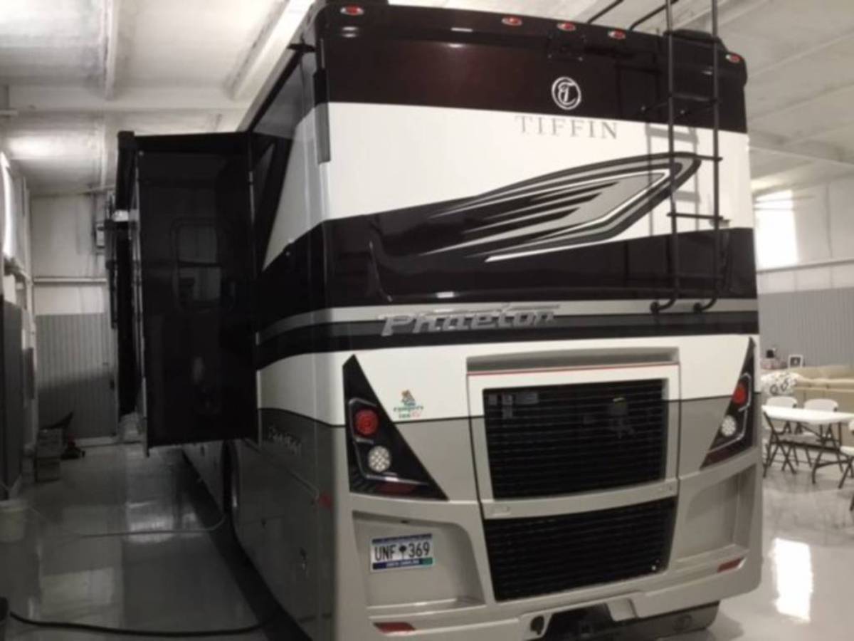 2021 Tiffin Phaeton 37BH TIFFIN Motorhomes For Sale By Owner