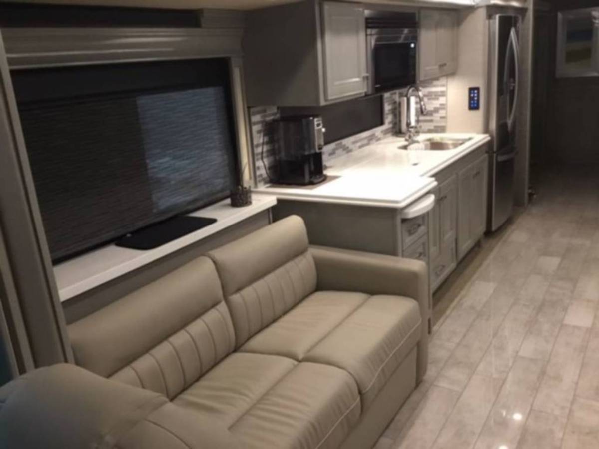 2021 Tiffin Phaeton 37BH TIFFIN Motorhomes For Sale By Owner