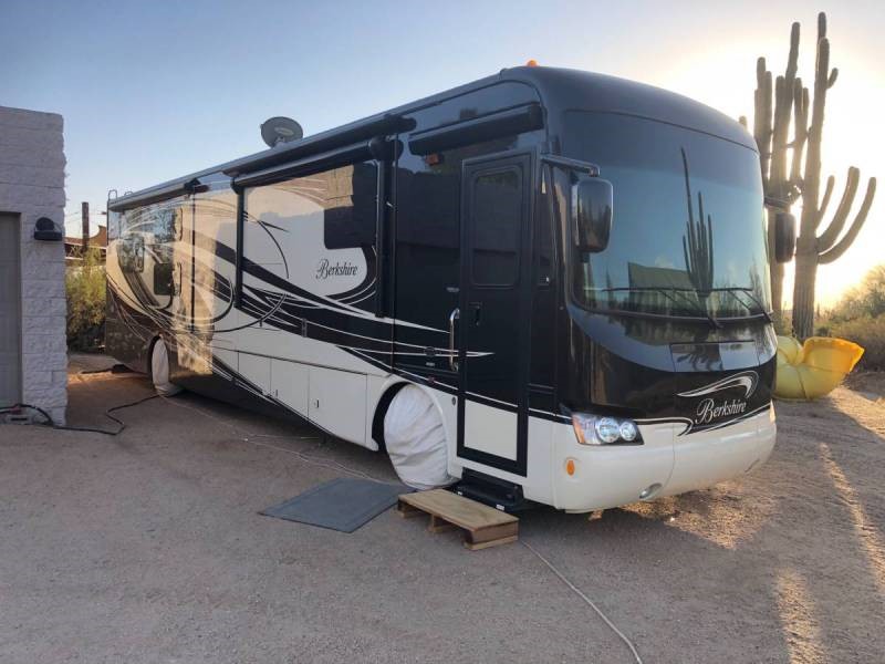 2014 Forest River Berkshire 400BH - 002