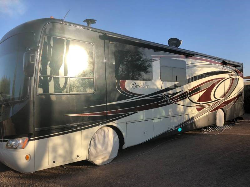 2014 Forest River Berkshire 400BH - 004