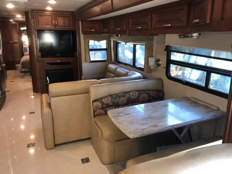 2014 Forest River Berkshire 400BH - 007