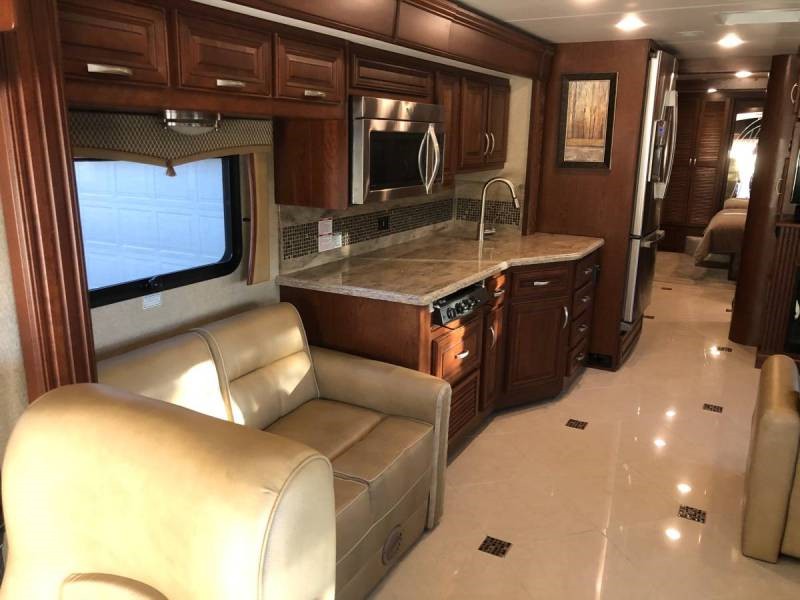 2014 Forest River Berkshire 400BH - 012